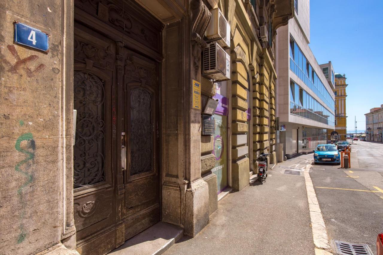Apartments & Rooms One World Rijeka Exterior foto
